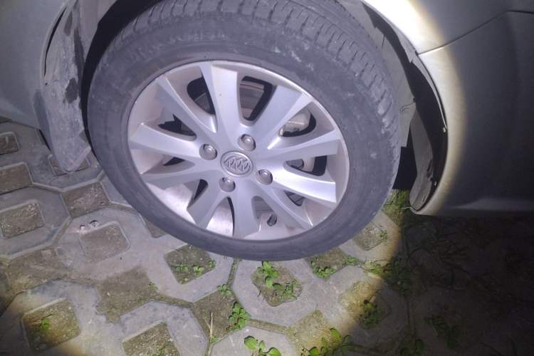 Used Buick Excelle 2008 1.6 LE-MT Right Front Wheel Hub