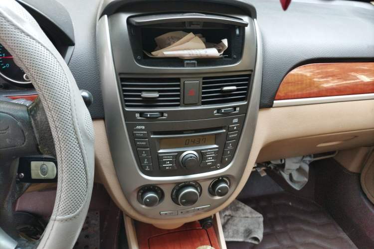 Used Buick Excelle 2008 1.6 LE-AT Audio And AC Panel