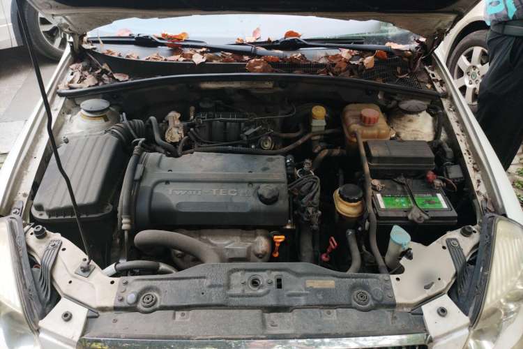Used Buick Excelle 2008 1.6 LE-AT Engine Bay