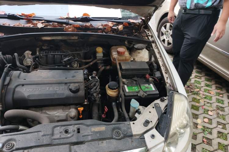 Used Buick Excelle 2008 1.6 LE-AT Engine Bay Left