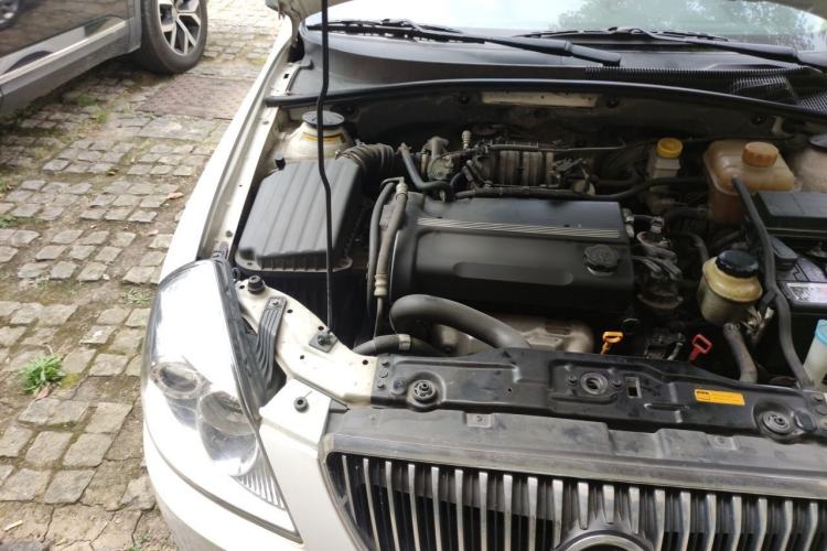 Used Buick Excelle 2008 1.6 LE-AT Engine Bay Right