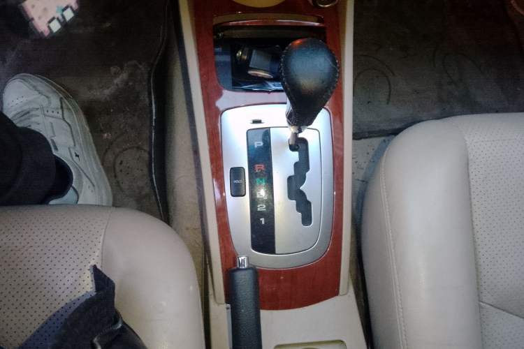 Used Buick Excelle 2008 1.6 LE-AT Gear Lever