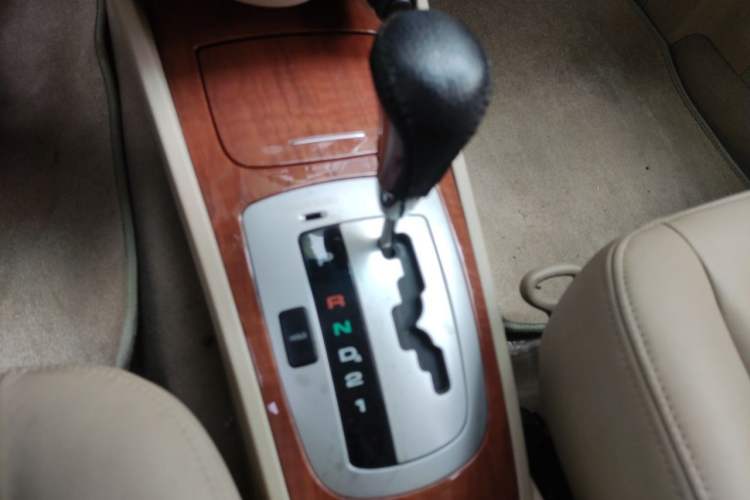 Used Buick Excelle 2008 1.6 LE-AT Gear Lever