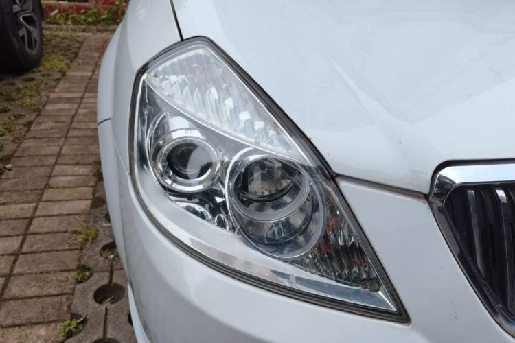 Used Buick Excelle 2008 1.6 LE-AT Right Front Headlight