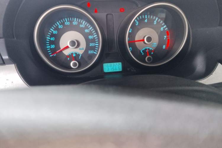 Used Buick Excelle 2008 1.6L X-MT Odometer Close Up