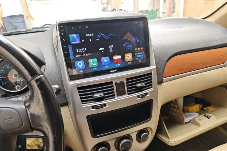 Used Buick Excelle 2011 1.6LX-AT Audio And AC Panel