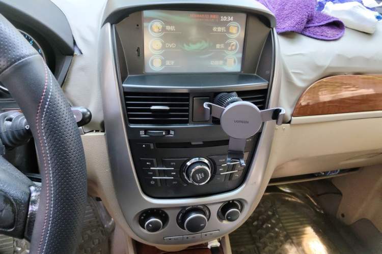 Used Buick Excelle 2011 1.6 LE-MT Audio And AC Panel