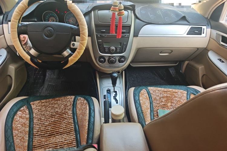 Used Buick Excelle 2011 1.6LX-AT Center Console