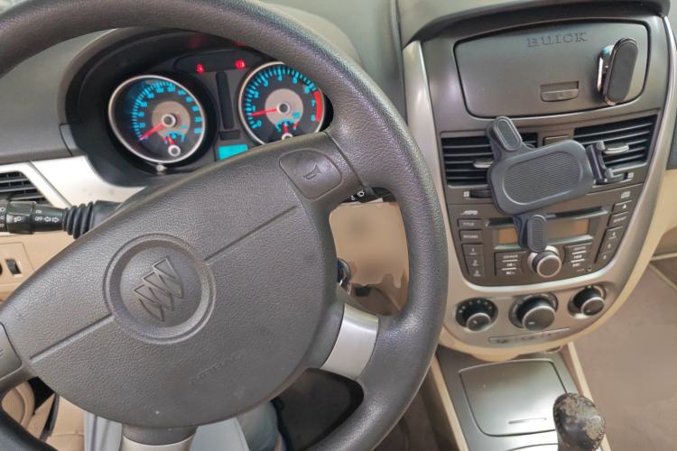 Used Buick Excelle 2011 1.6LX-AT Center Console