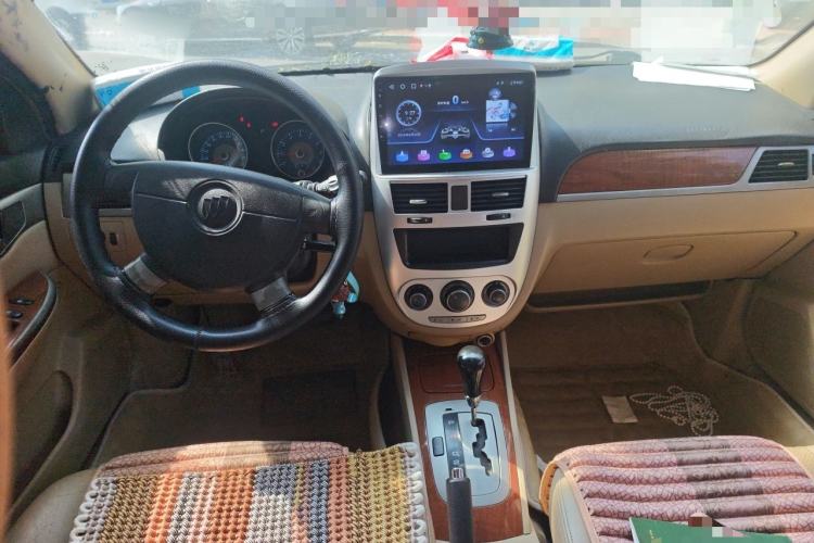Used Buick Excelle 2011 1.6 LE-AT Center Console