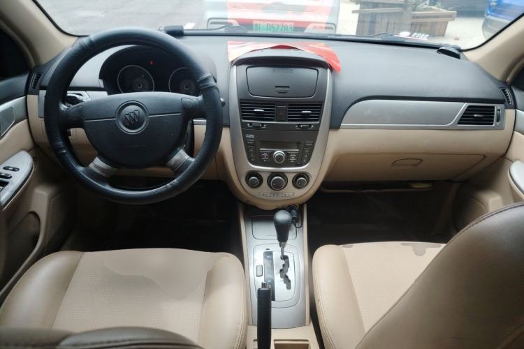 Used Buick Excelle 2011 1.6LX-AT Center Console