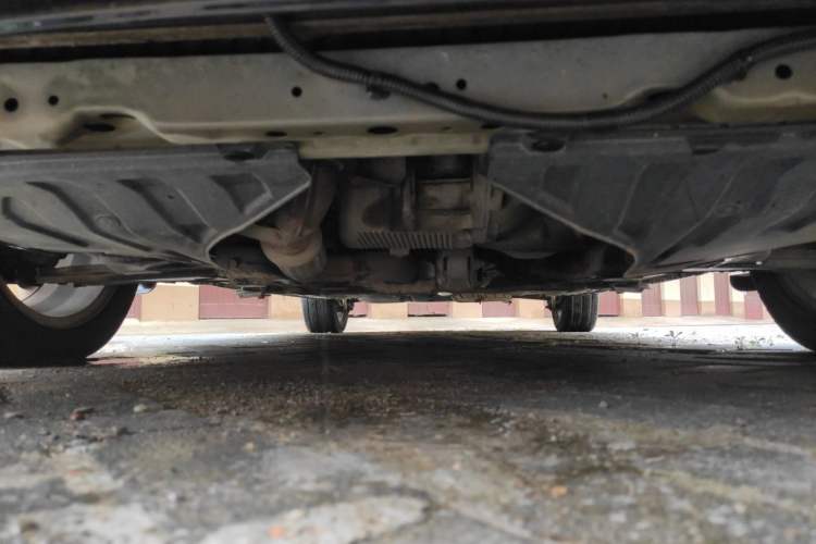 Used Buick Excelle 2011 1.6 LE-MT Chassis Front