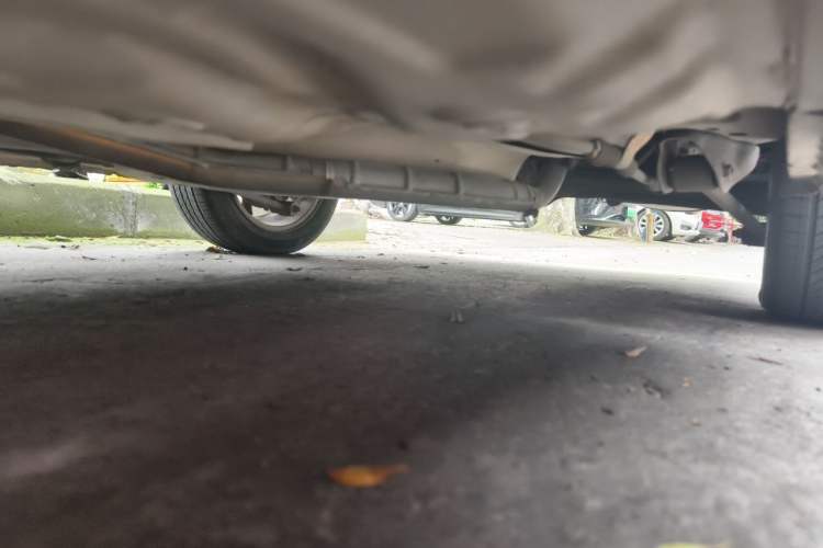 Used Buick Excelle 2011 1.6 LE-MT Chassis Front Left
