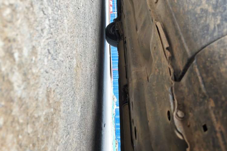 Used Buick Excelle 2011 1.6 LX-MT Chassis Front Right