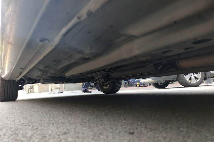 Used Buick Excelle 2011 1.6 LX-MT Chassis Front Right