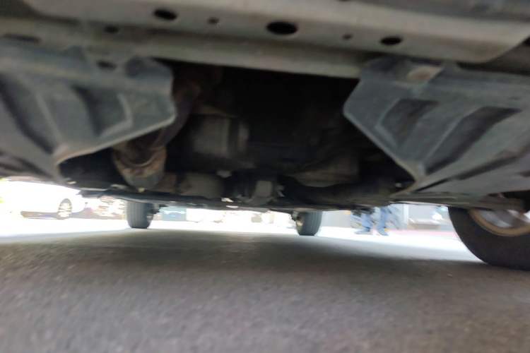 Used Buick Excelle 2011 1.6 LX-MT Chassis Front
