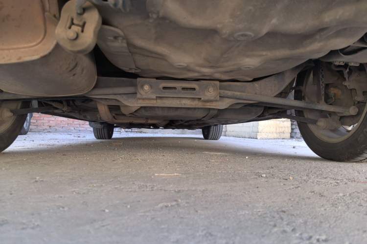 Used Buick Excelle 2011 1.6 LE-MT Chassis Rear
