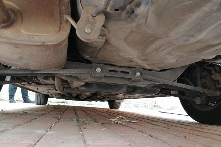 Used Buick Excelle 2011 1.6 LX-MT Chassis Rear