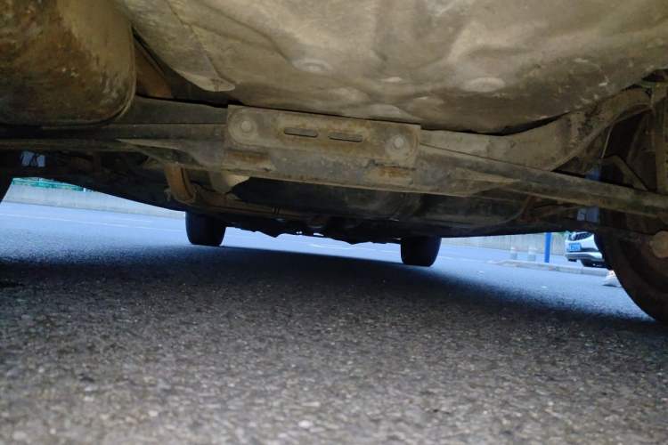 Used Buick Excelle 2011 1.6 LX-MT Chassis Rear