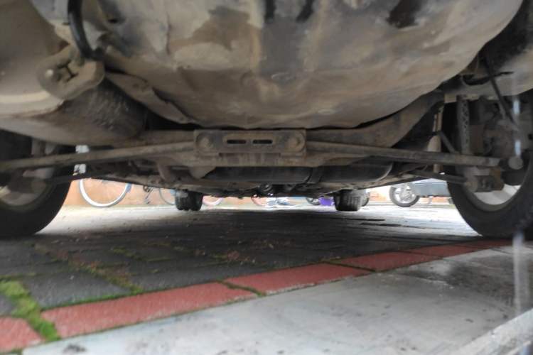 Used Buick Excelle 2011 1.6 LE-MT Chassis Rear
