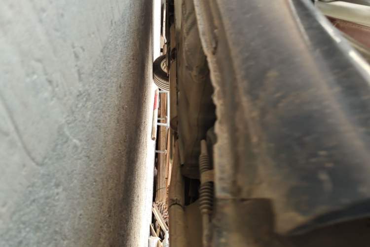 Used Buick Excelle 2011 1.6 LX-MT Chassis Rear Left