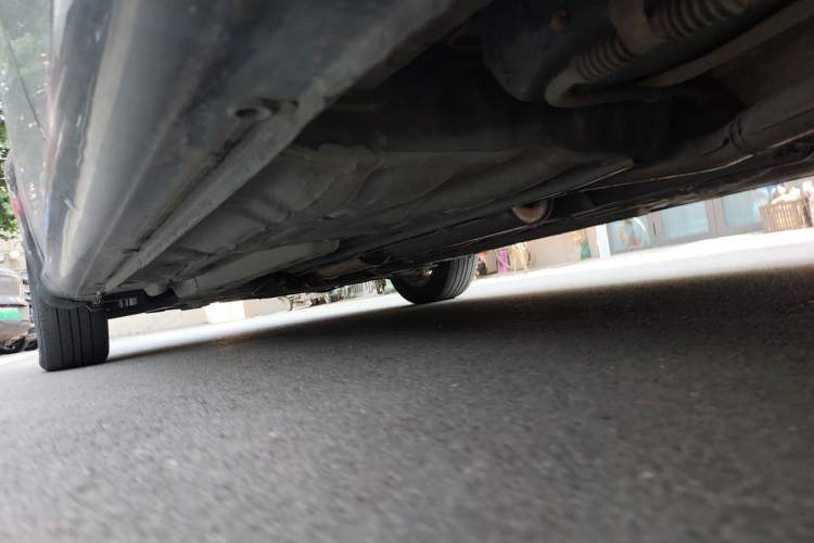 Used Buick Excelle 2011 1.6 LX-MT Chassis Rear Left