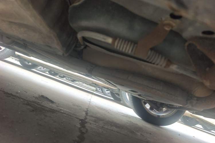 Used Buick Excelle 2011 1.6 LE-MT Chassis Rear Right
