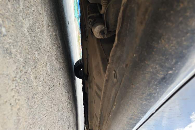 Used Buick Excelle 2011 1.6 LX-MT Chassis Rear Right