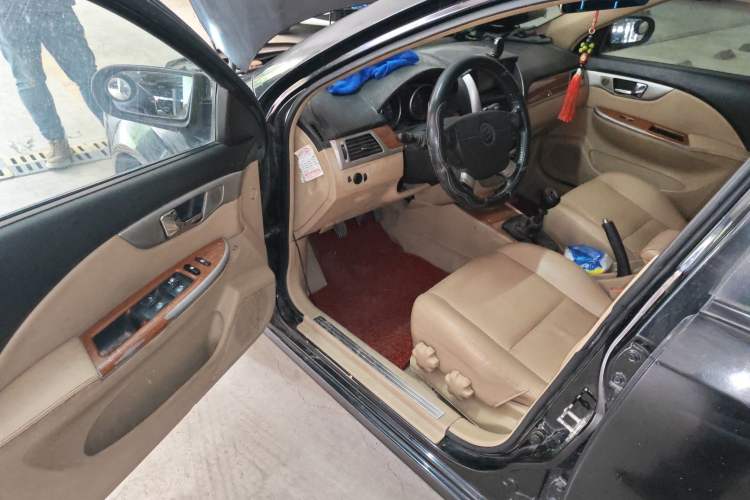 Used Buick Excelle 2011 1.6 LE-MT Driver Seat