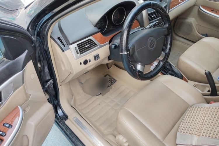 Used Buick Excelle 2011 1.6 LE-MT Driver Seat