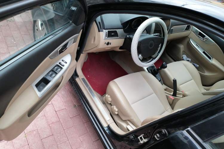 Used Buick Excelle 2011 1.6 LX-MT Driver Seat