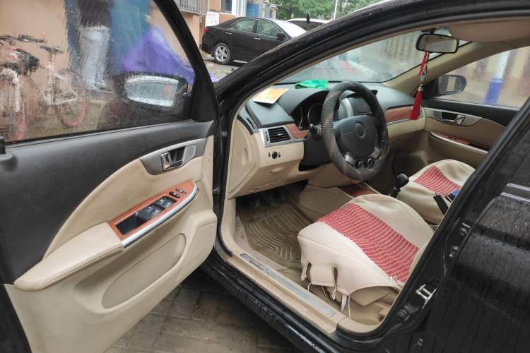 Used Buick Excelle 2011 1.6 LE-MT Driver Seat
