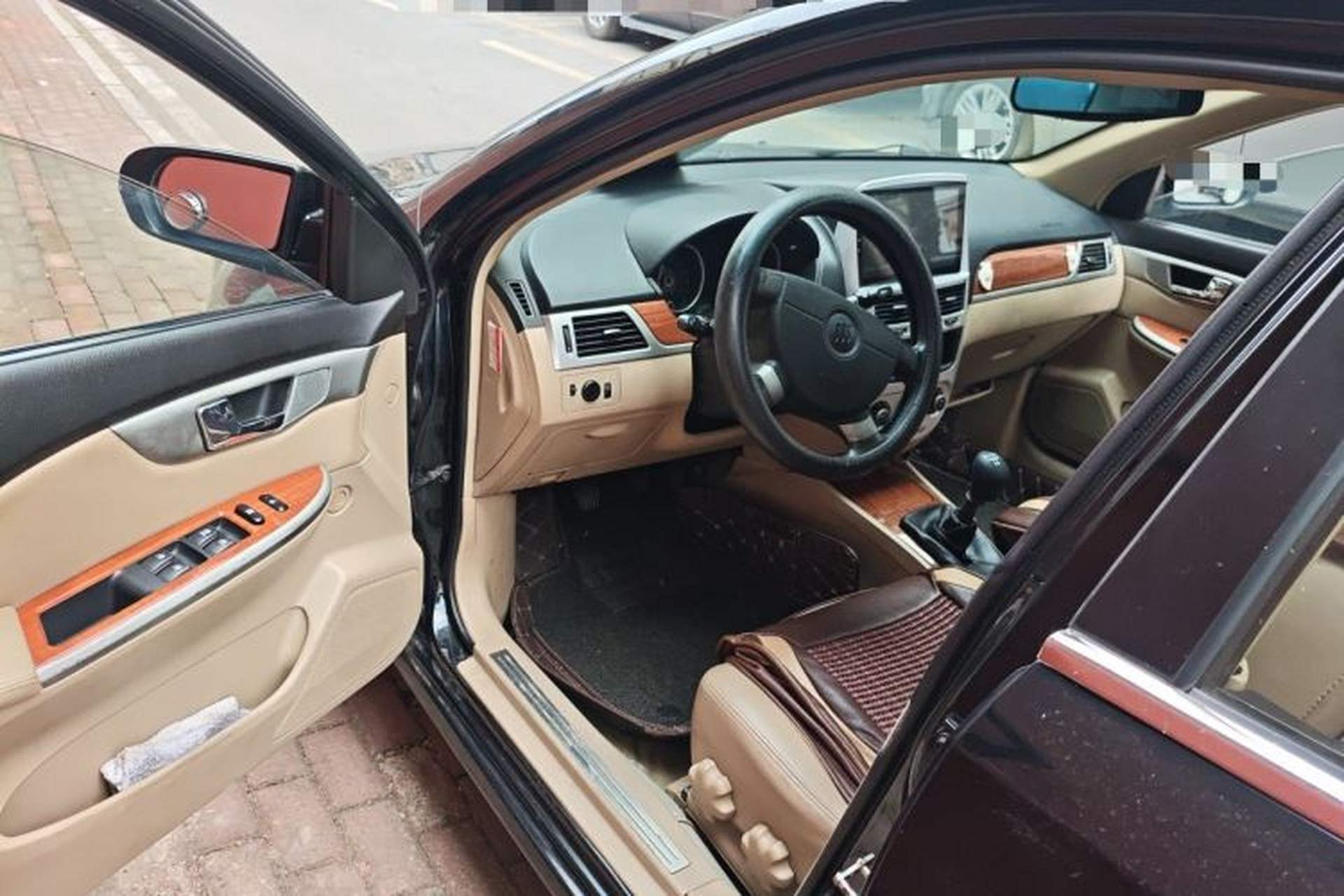 Used Buick Excelle 2011 1.6 LE-MT Driver Seat