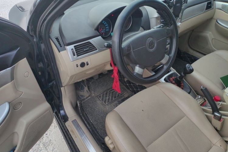 Used Buick Excelle 2011 1.6 LX-MT Driver Seat