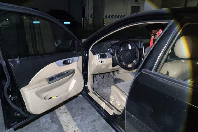 Used Buick Excelle 2011 1.6 LX-MT Driver Seat