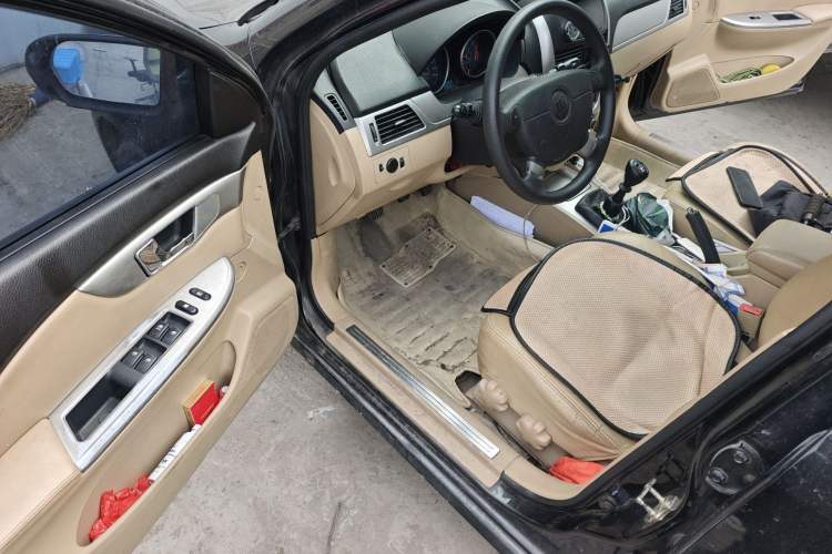 Used Buick Excelle 2011 1.6 LX-MT Driver Seat