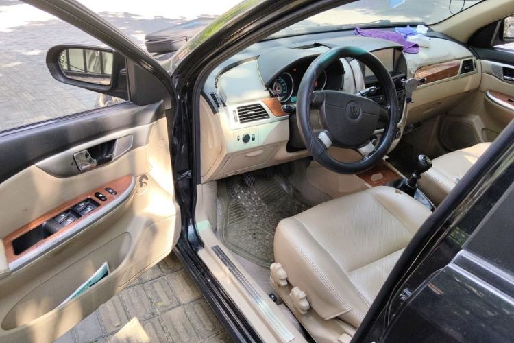 Used Buick Excelle 2011 1.6 LE-MT Driver Seat