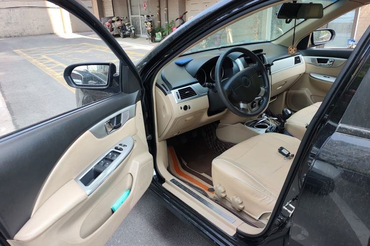 Used Buick Excelle 2011 1.6 LX-MT Driver Seat