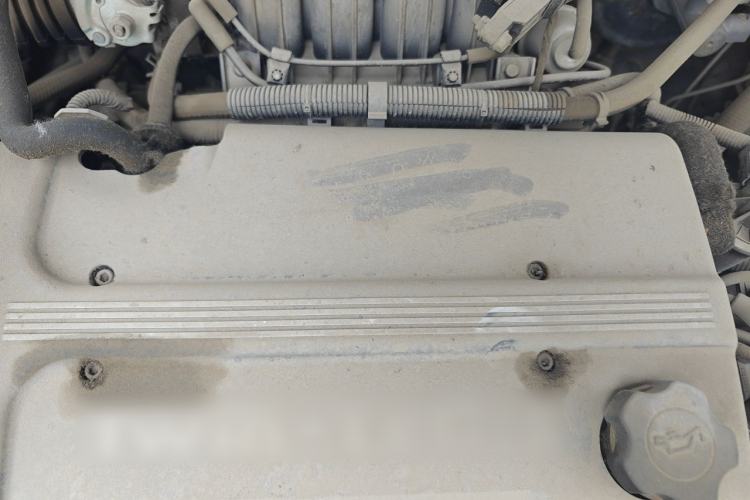 Used Buick Excelle 2011 1.6 LE-MT Engine Bay