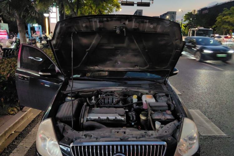 Used Buick Excelle 2011 1.6LX-AT Engine Bay