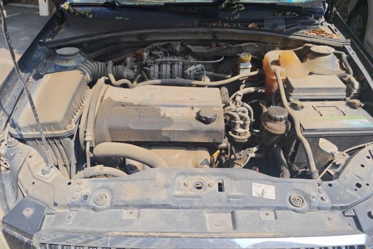 Used Buick Excelle 2011 1.6 LE-AT Engine Bay