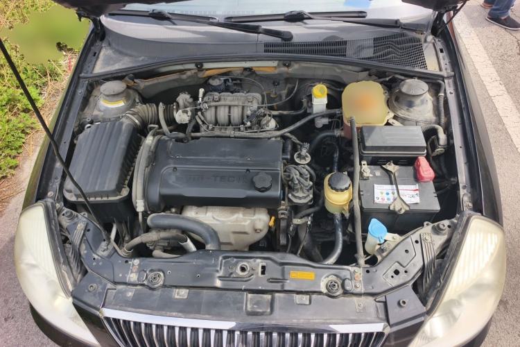 Used Buick Excelle 2011 1.6 LE-MT Engine Bay