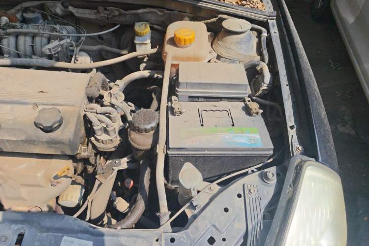 Used Buick Excelle 2011 1.6 LE-AT Engine Bay Left
