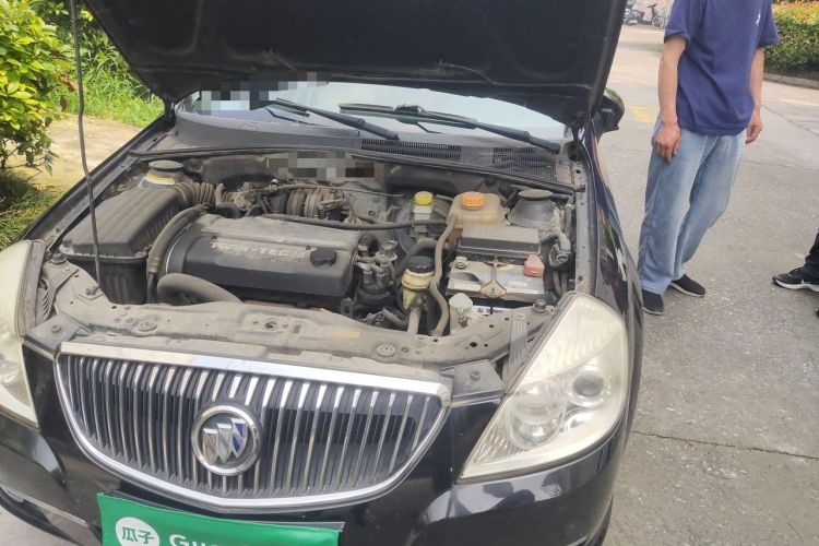 Used Buick Excelle 2011 1.6 LE-MT Engine Bay Left