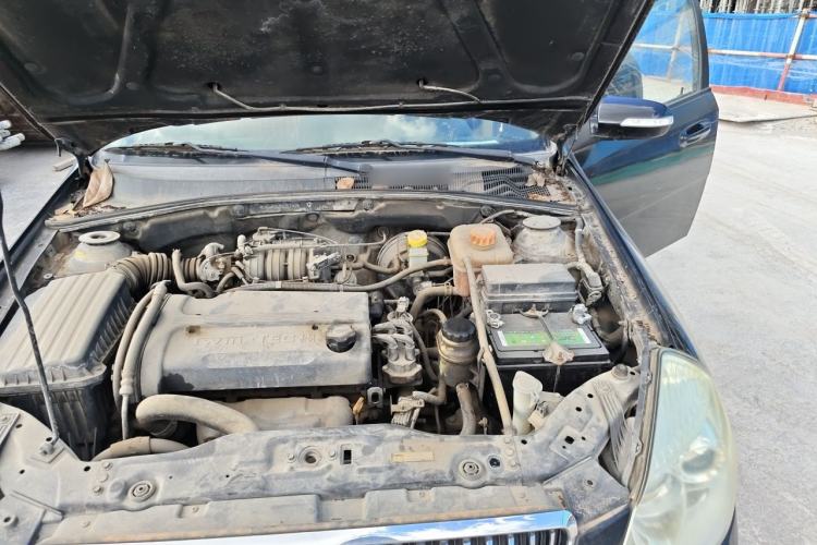 Used Buick Excelle 2011 1.6 LX-MT Engine Bay Left
