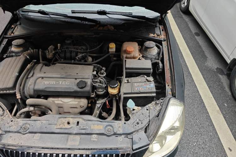 Used Buick Excelle 2011 1.6LX-AT Engine Bay Left