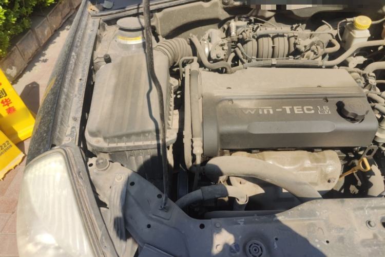 Used Buick Excelle 2011 1.6LX-AT Engine Bay Right