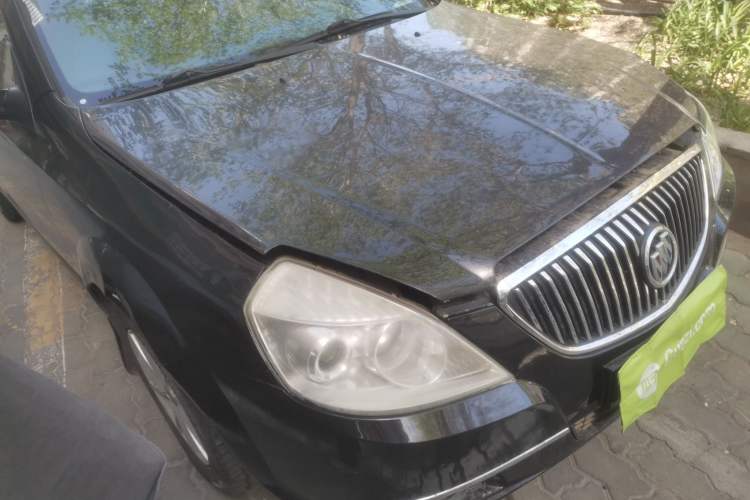 Used Buick Excelle 2011 1.6 LE-AT Engine Bay Right