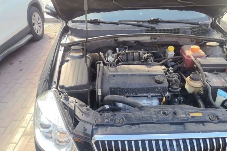 Used Buick Excelle 2011 1.6 LE-AT Engine Bay Right