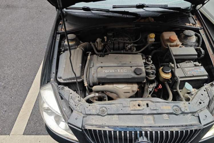 Used Buick Excelle 2011 1.6LX-AT Engine Bay Right